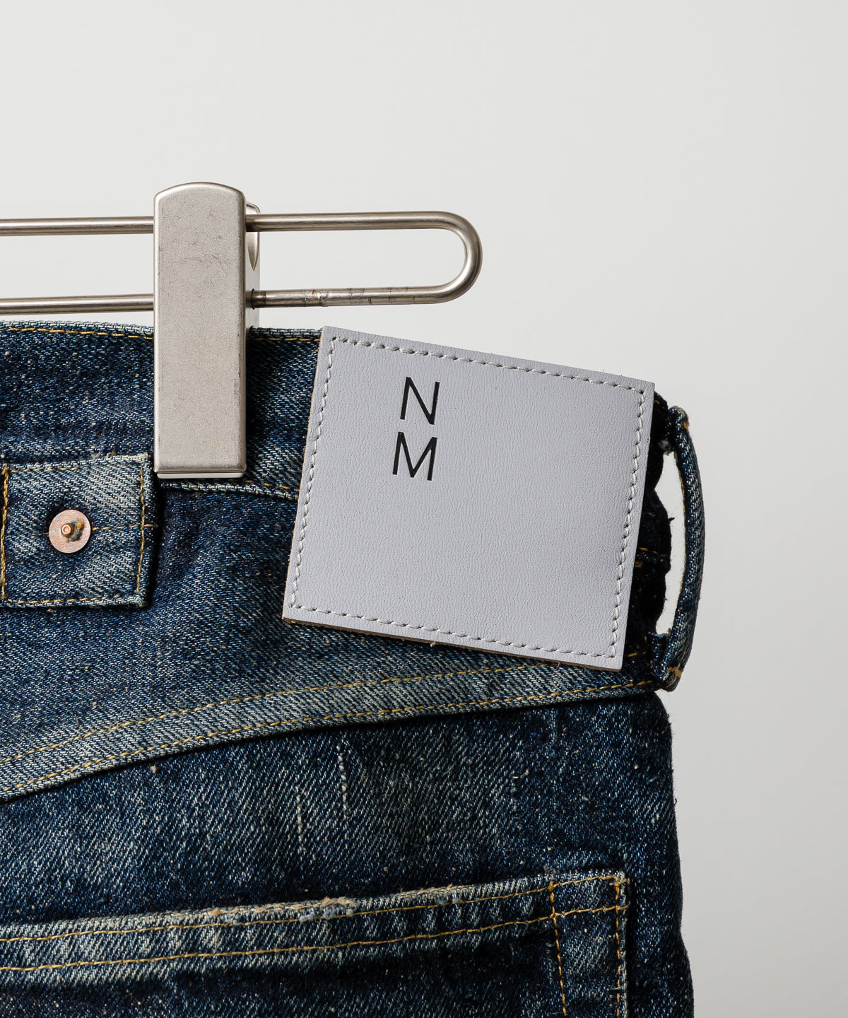 #002 1942 LV JEANS