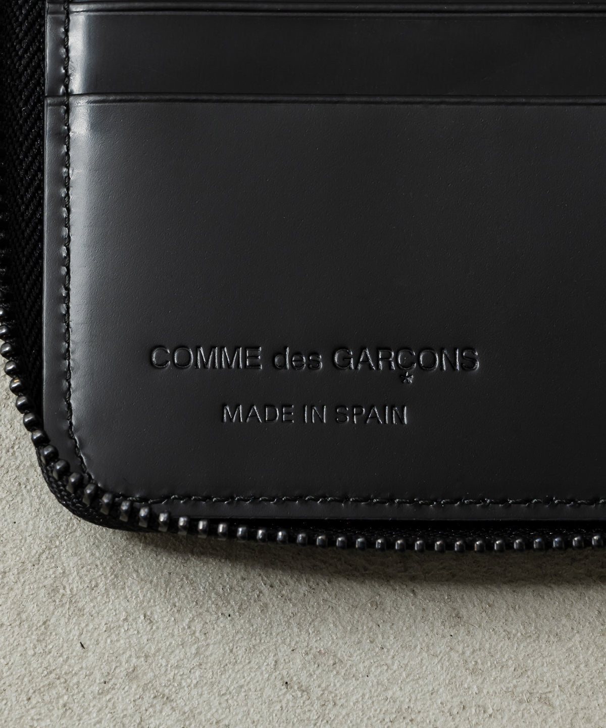 VERY BLACK BIFOLD WALLET