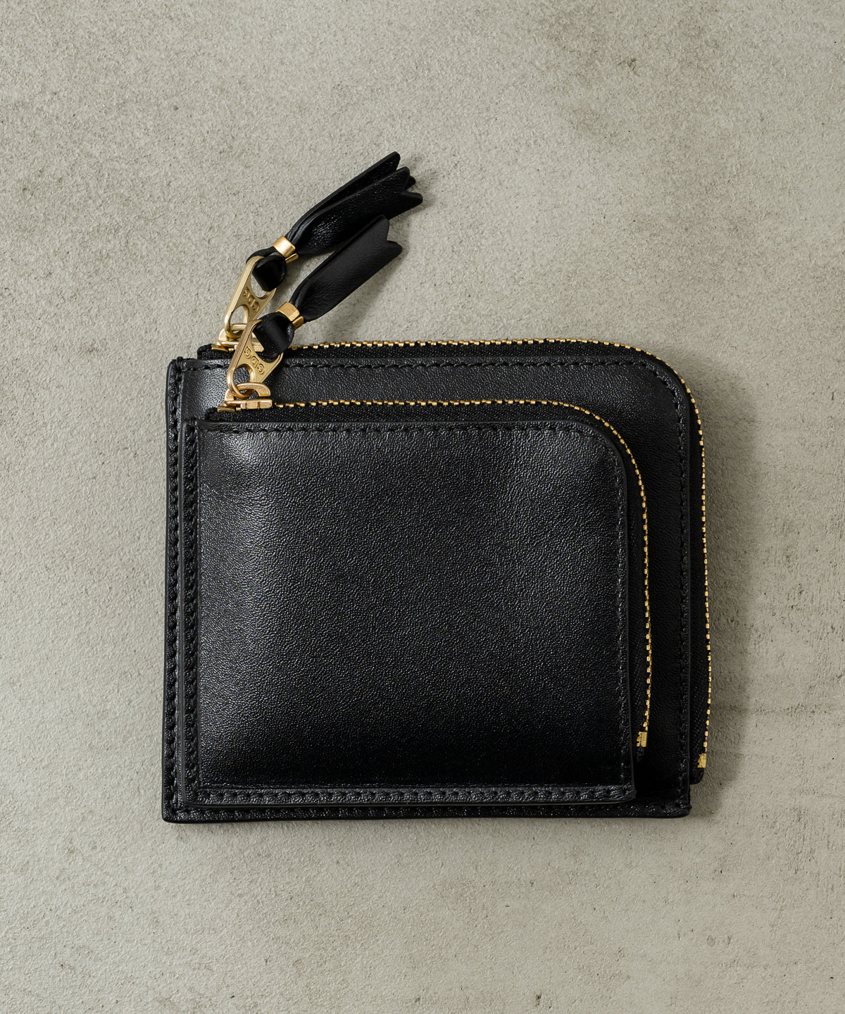 OUTSIDE POCKET