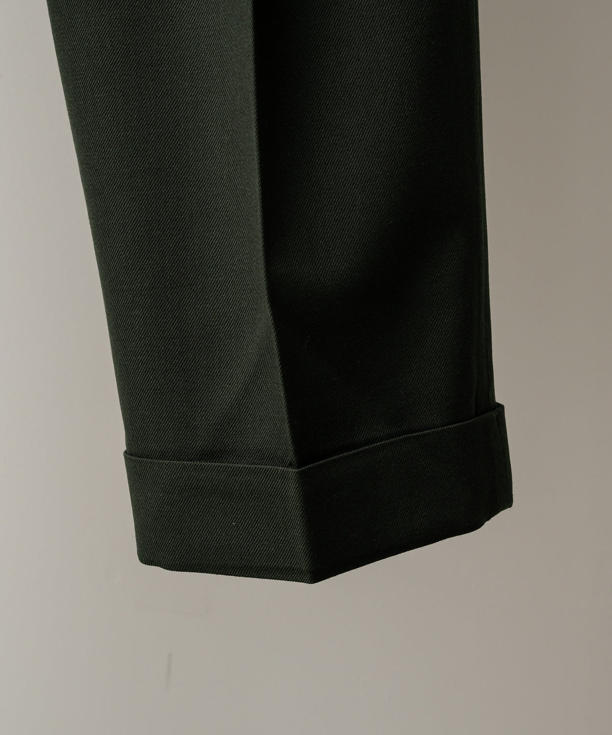 DOUBLE PLEATED SEMI EASY TROUSERS