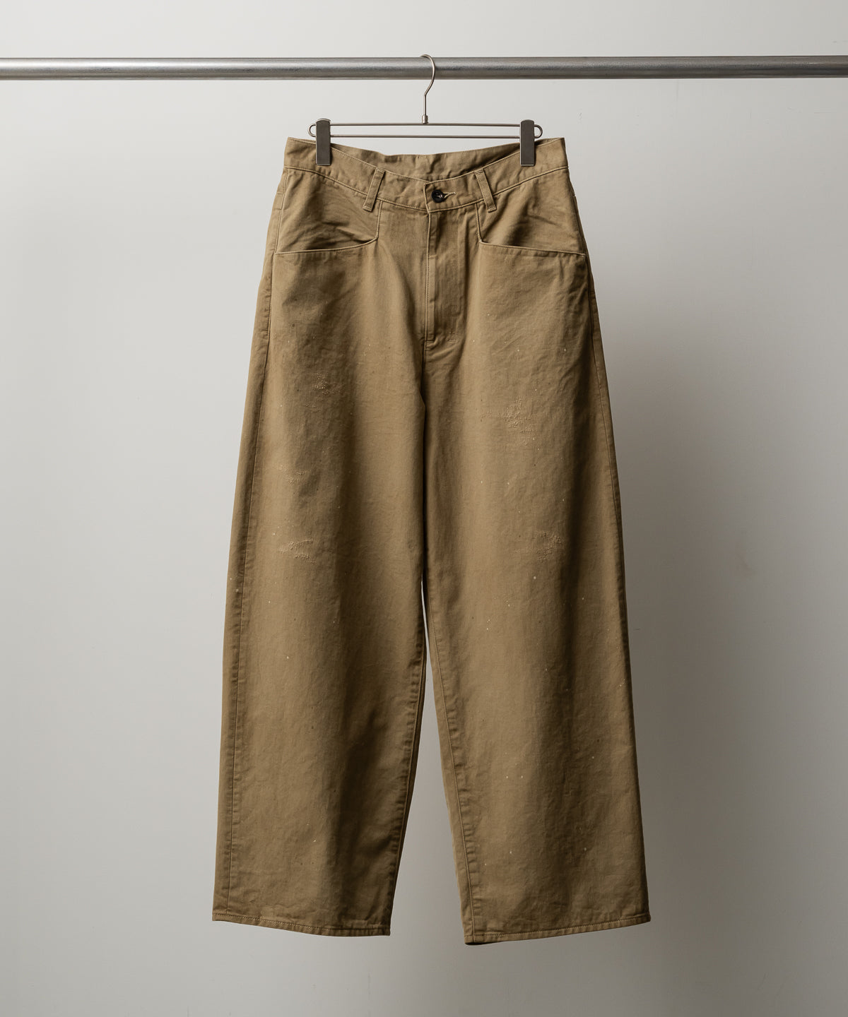AGING CHINO SLACKS