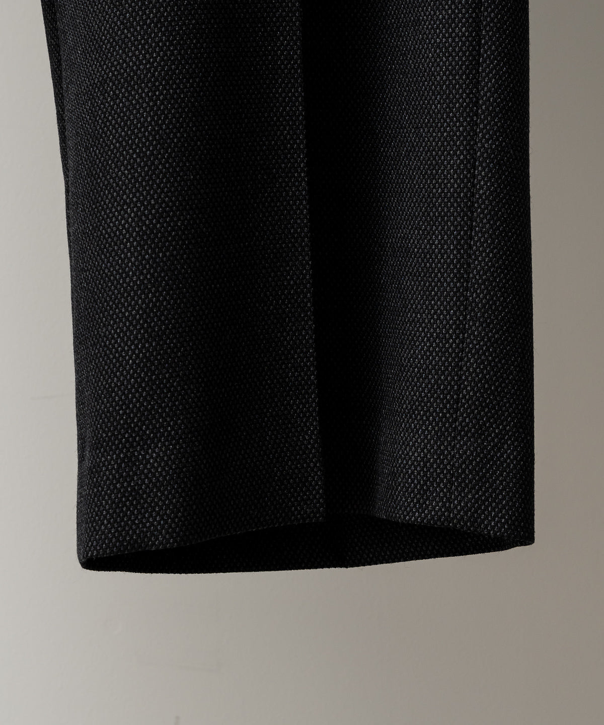 SINGLE PLEAT WIDE TROUSERS