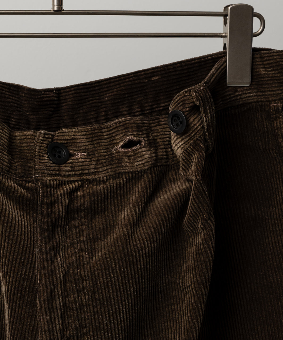 AGING CORDUROY BAKER PANTS