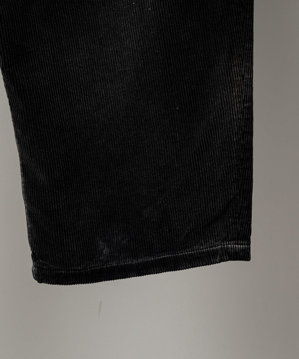 AGING CORDUROY BAKER PANTS
