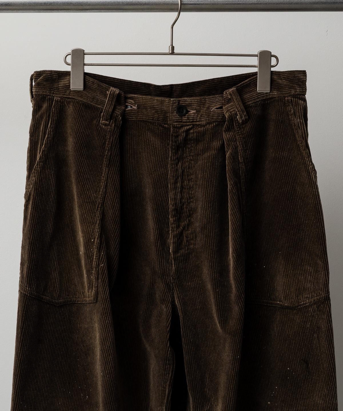 AGING CORDUROY BAKER PANTS