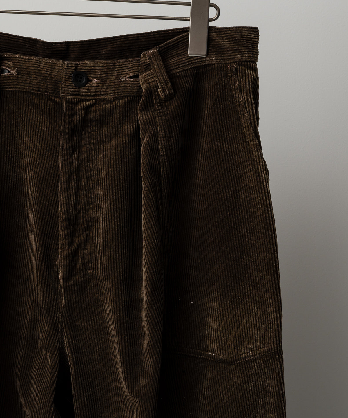 AGING CORDUROY BAKER PANTS