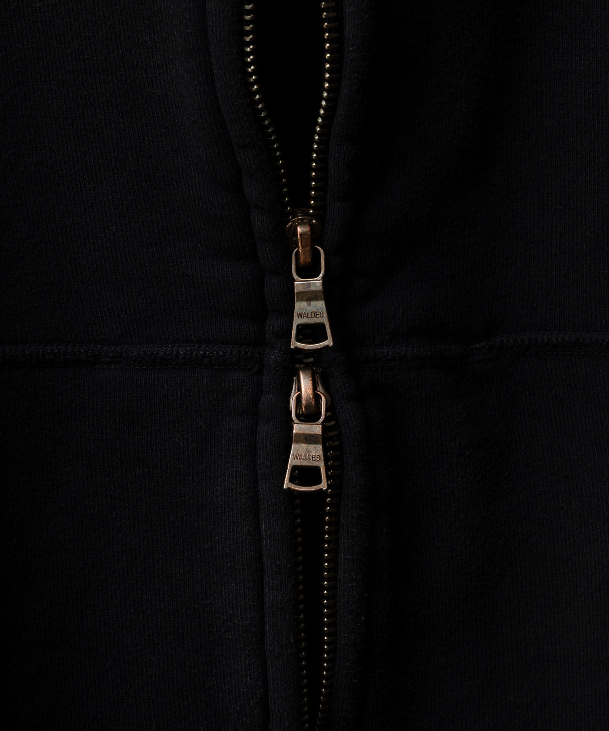 FLEECE-LINED SWEAT VERSITY SH