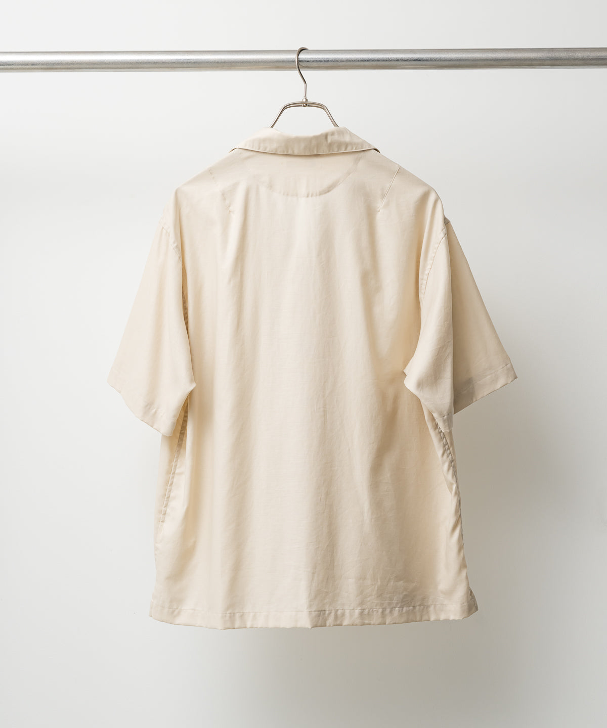 SILK SOFT TWILL SHARK COLLAR SHIRT