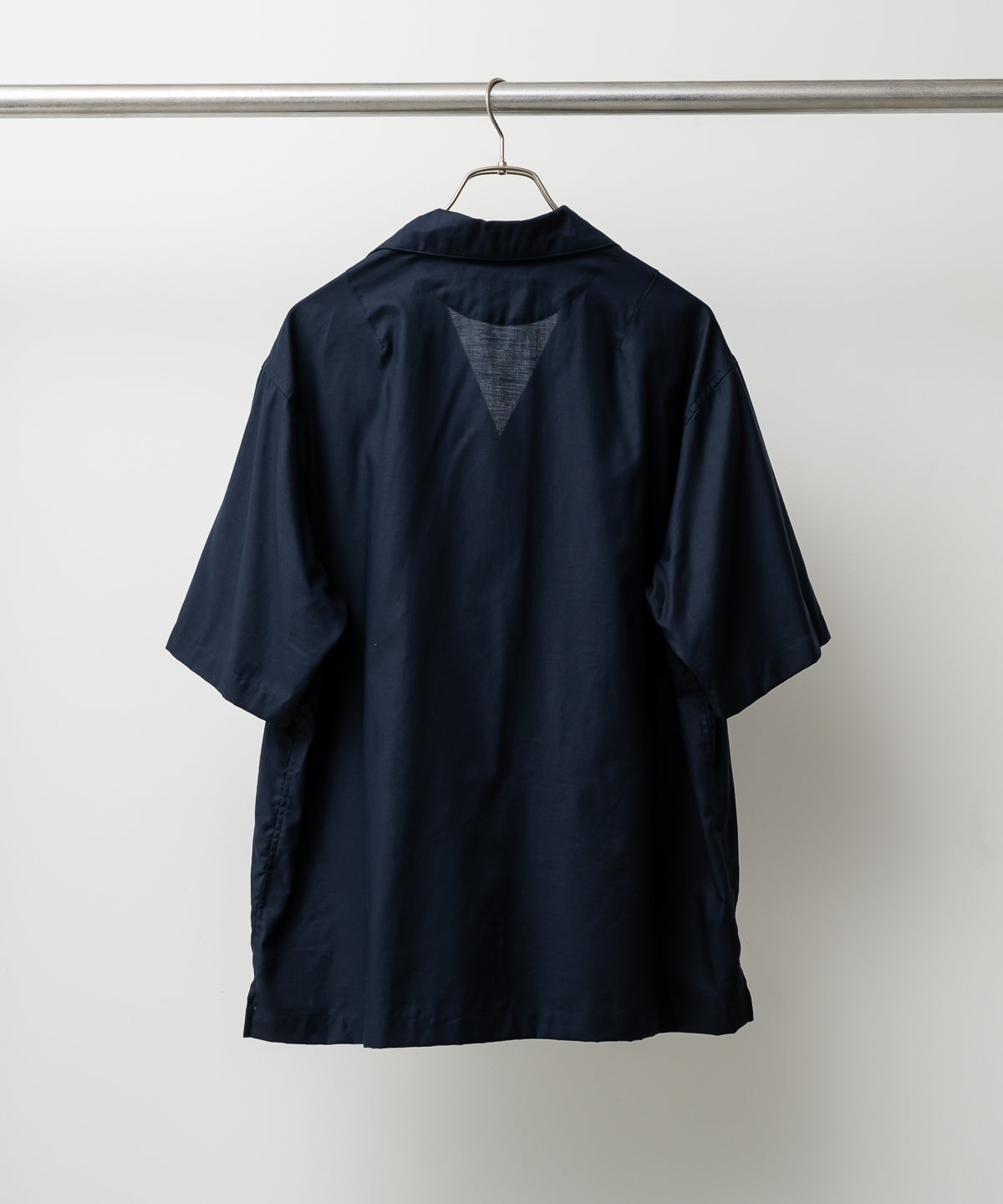 SILK SOFT TWILL SHARK COLLAR SHIRT