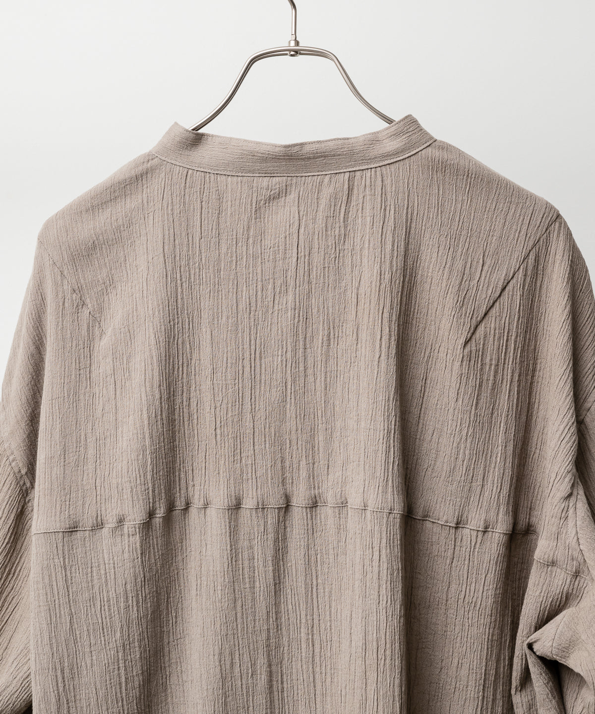 CREPE HALF ZIP SHIRT