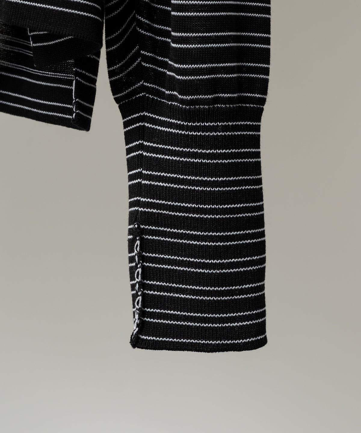 RESEARCHED SWEATER /RAYON MIX