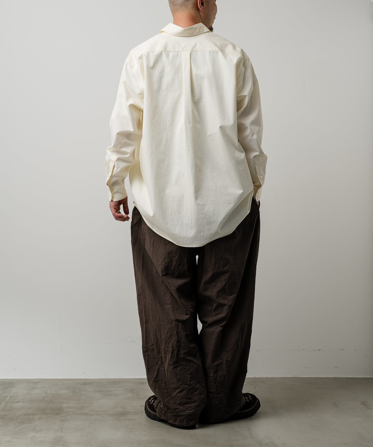 REGULAR COLLAR SHIRT