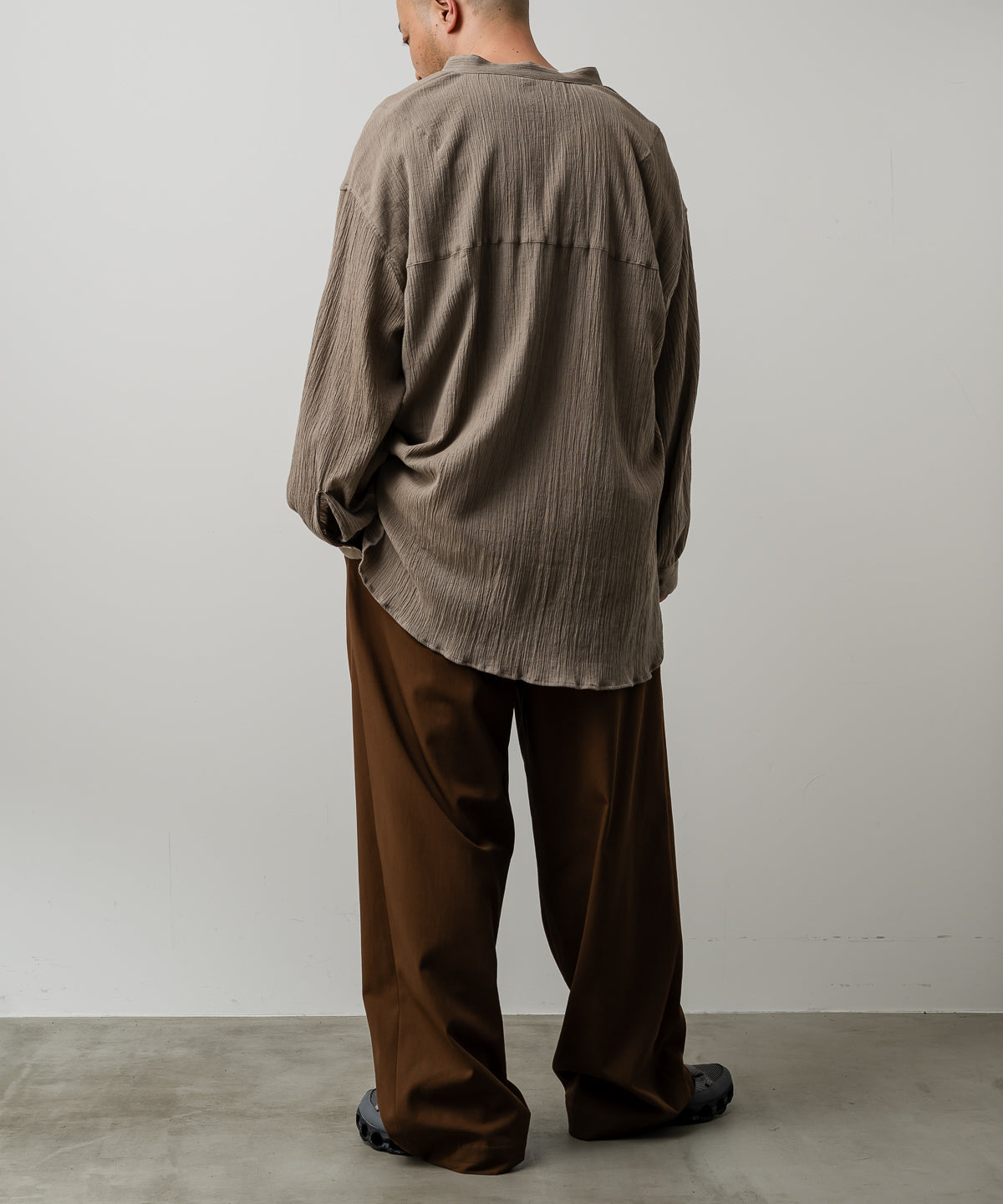 CREPE HALF ZIP SHIRT