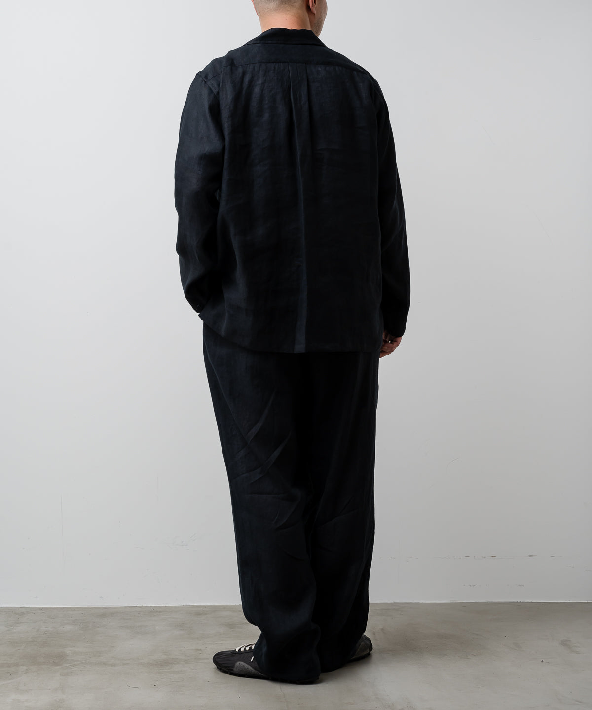 COMFORT FIT OPEN COLLAR SHIRT