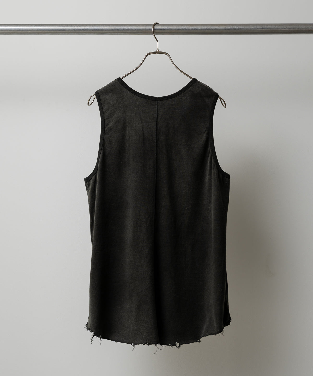 UNEVENNESS TANK TOP