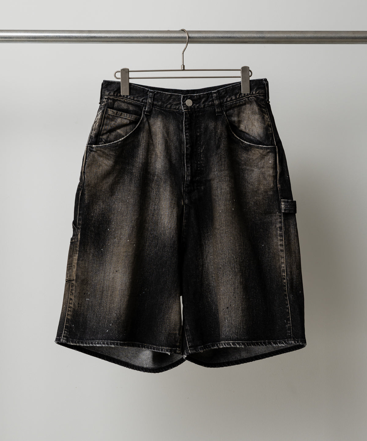 DENIM PAINTER SHORTS