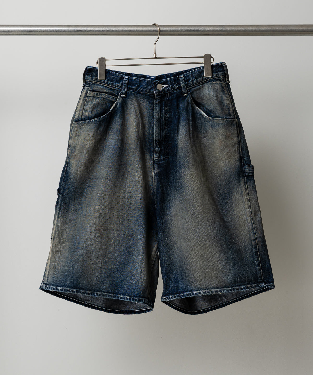 DENIM PAINTER SHORTS