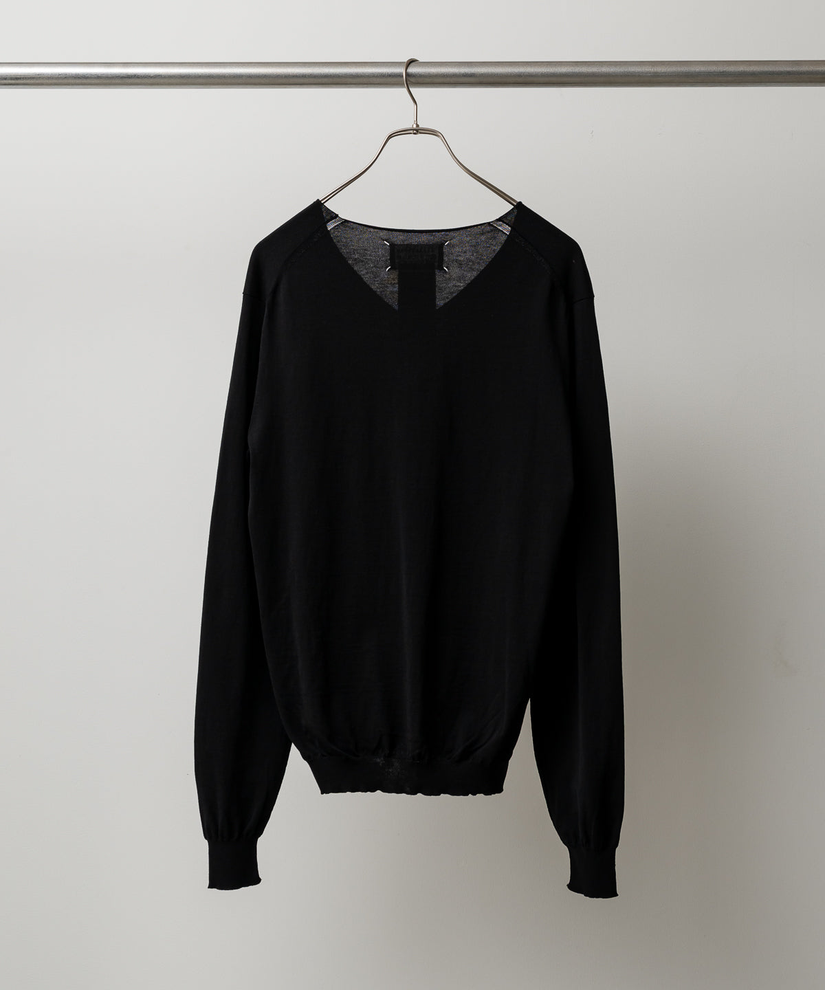 V-NECK KNIT SWEATER
