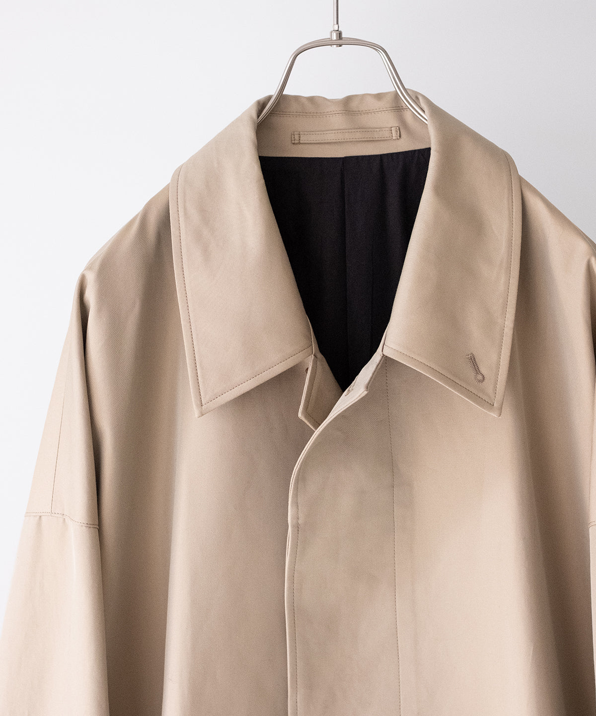 HUGE SINGLE TRENCH COAT