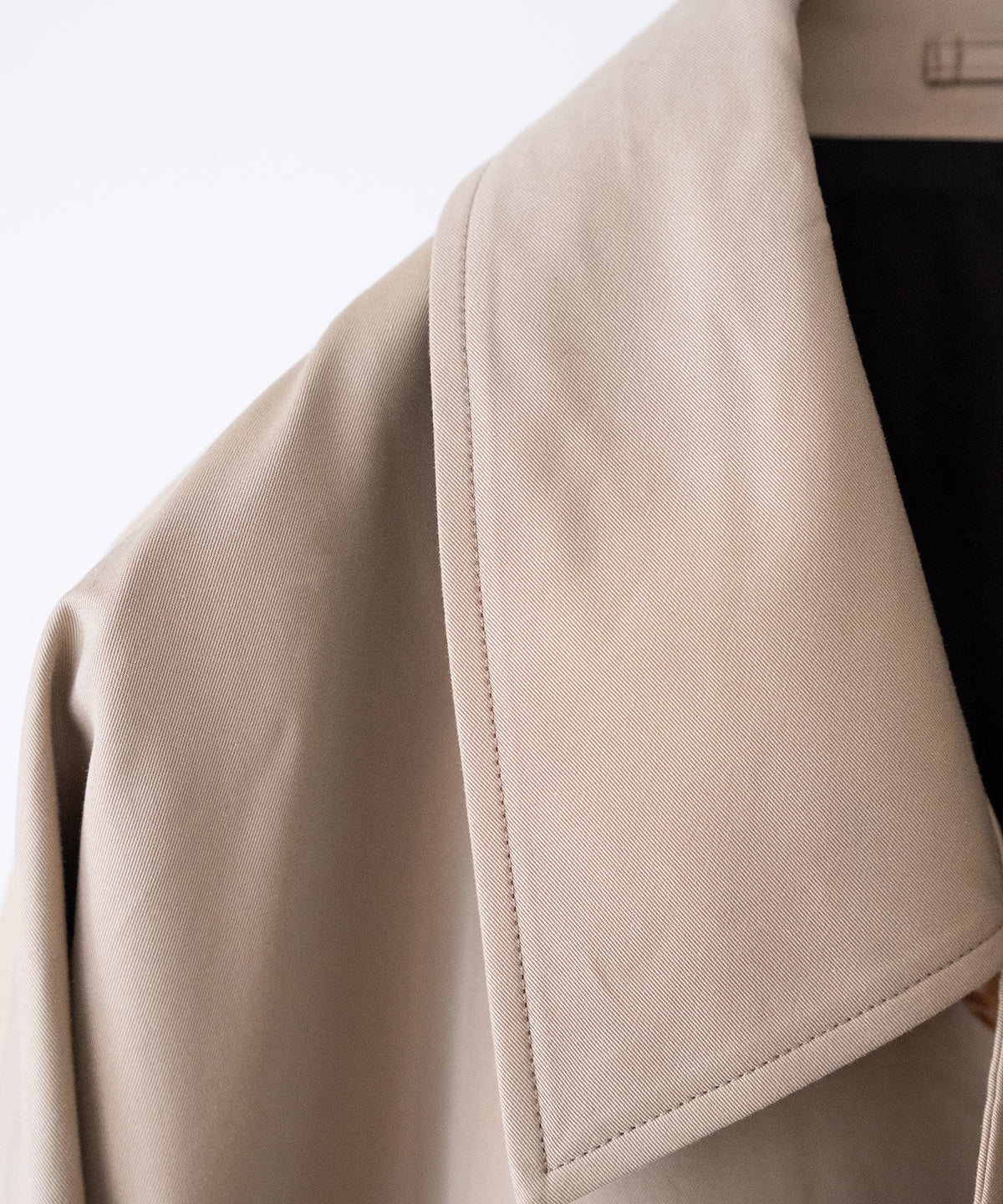 HUGE SINGLE TRENCH COAT