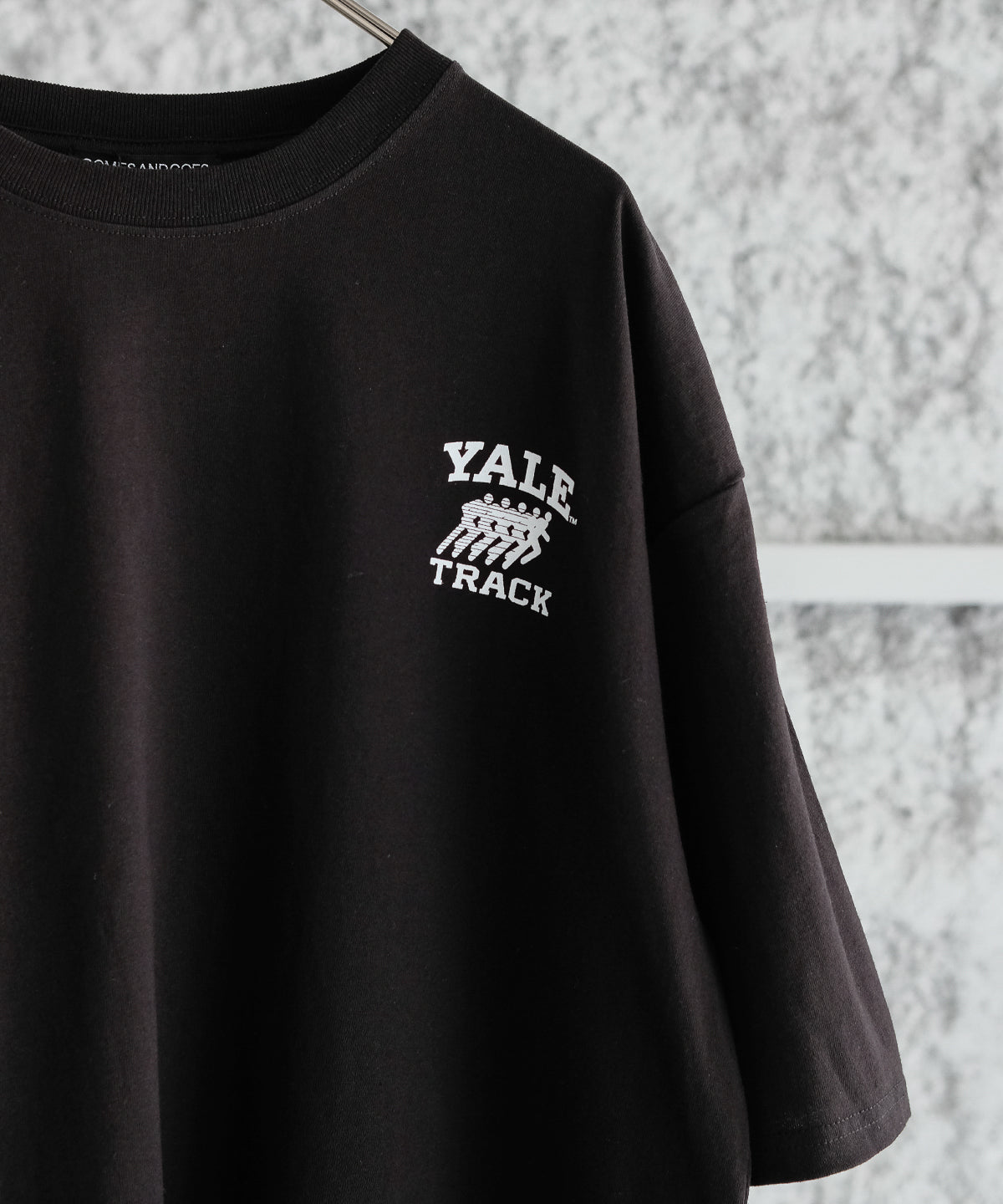 YALE TRACK TEE