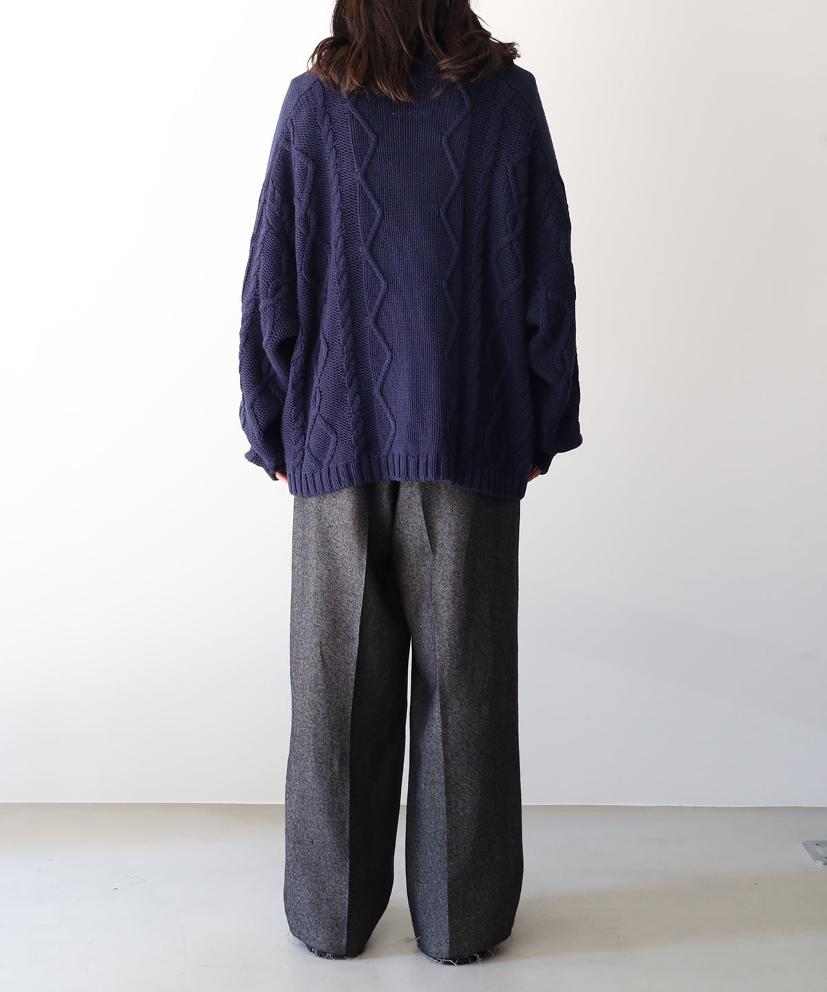 EMBROIDERY CABLE STICH KNIT