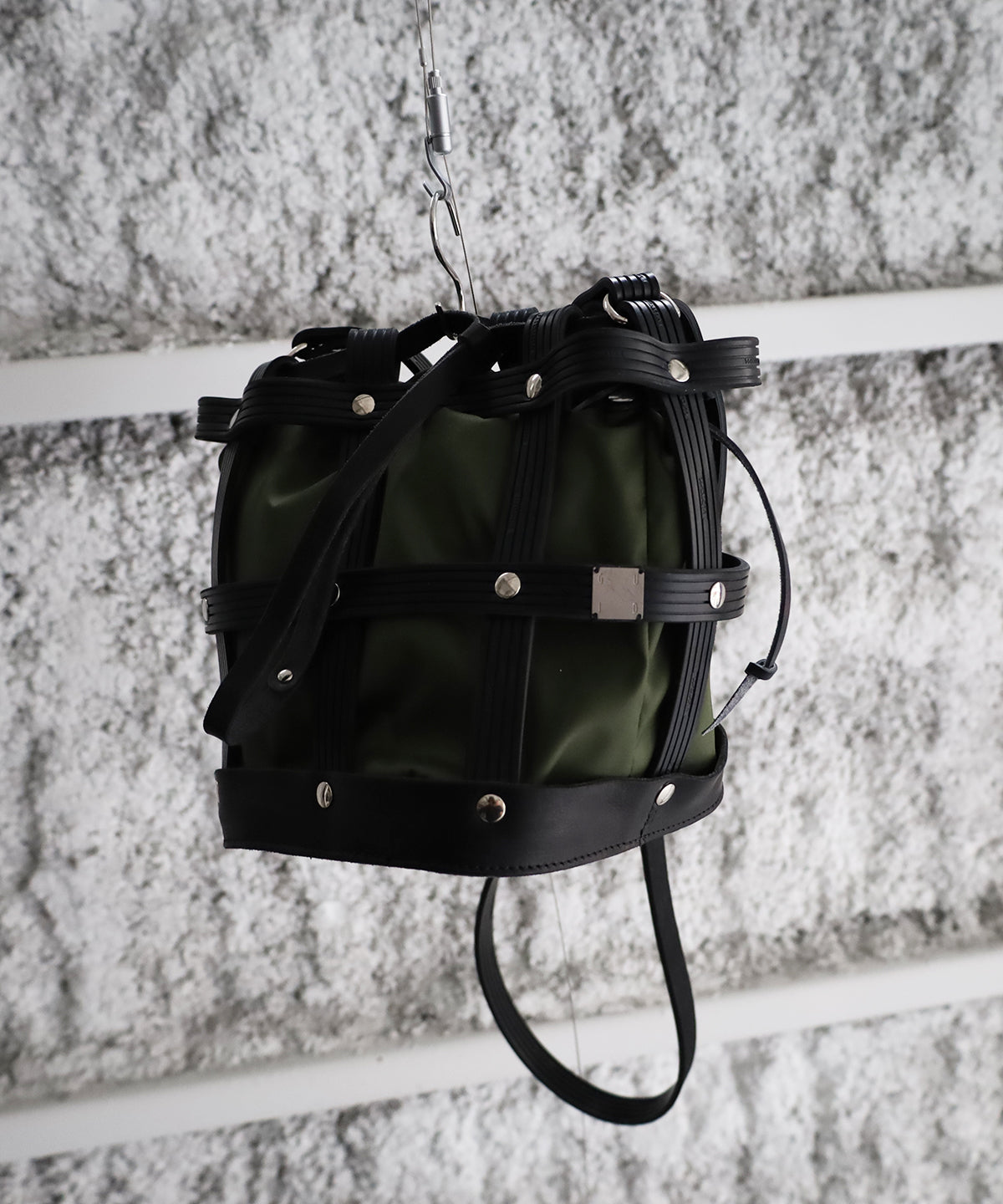 AB3 NYLON RUBBER BACKET BAG