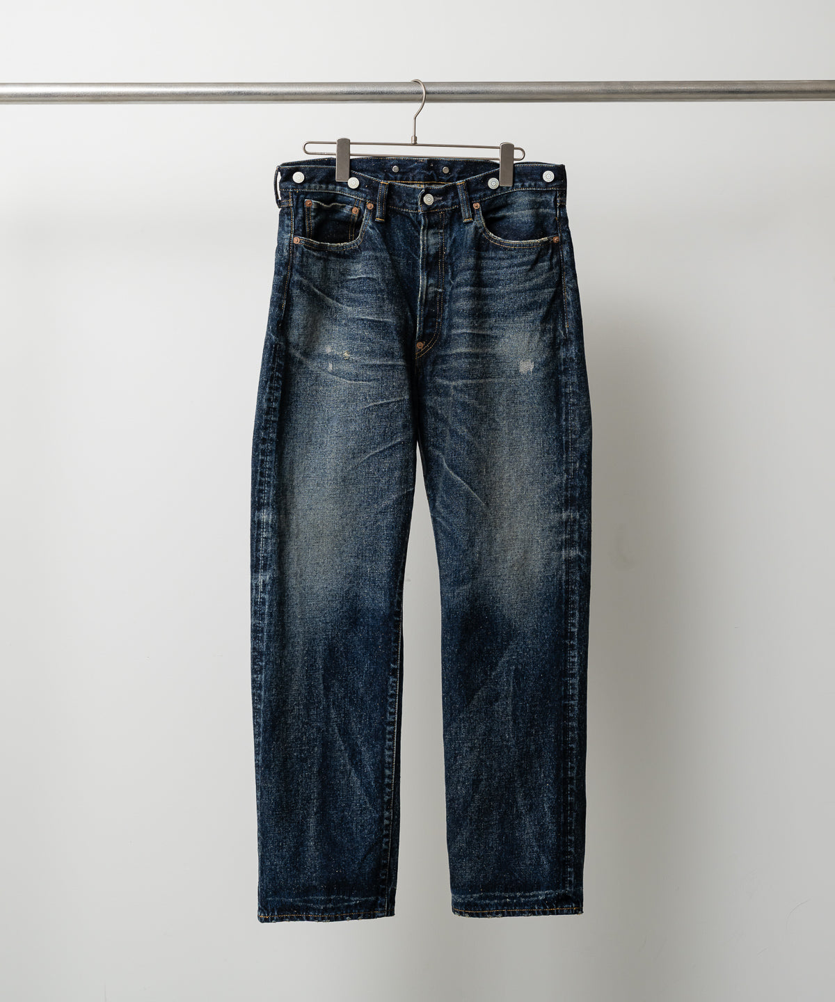 #002 1942 LV JEANS