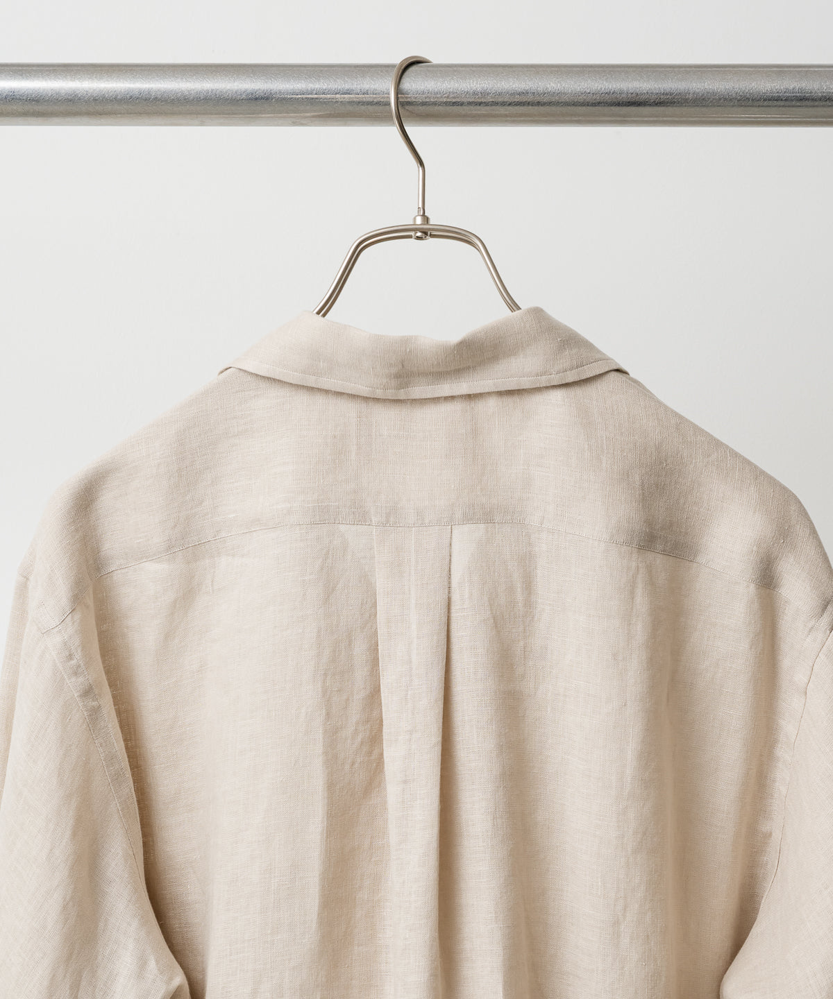COMFORT FIT OPEN COLLAR SHIRT