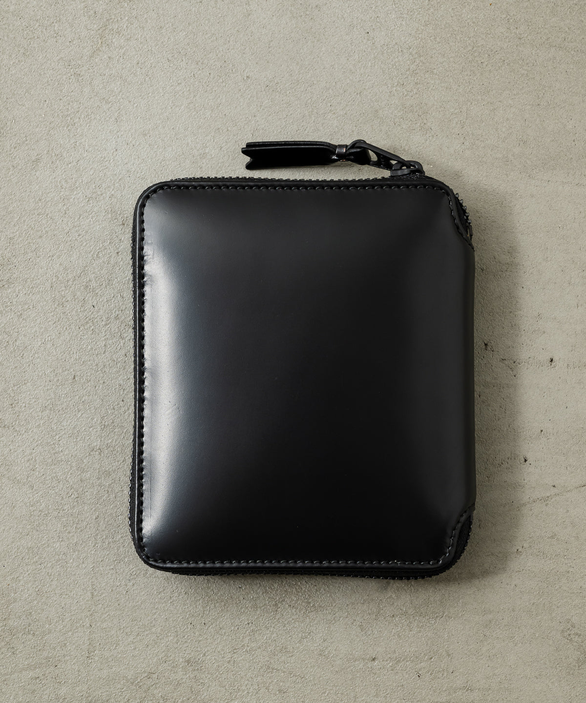 VERY BLACK BIFOLD WALLET
