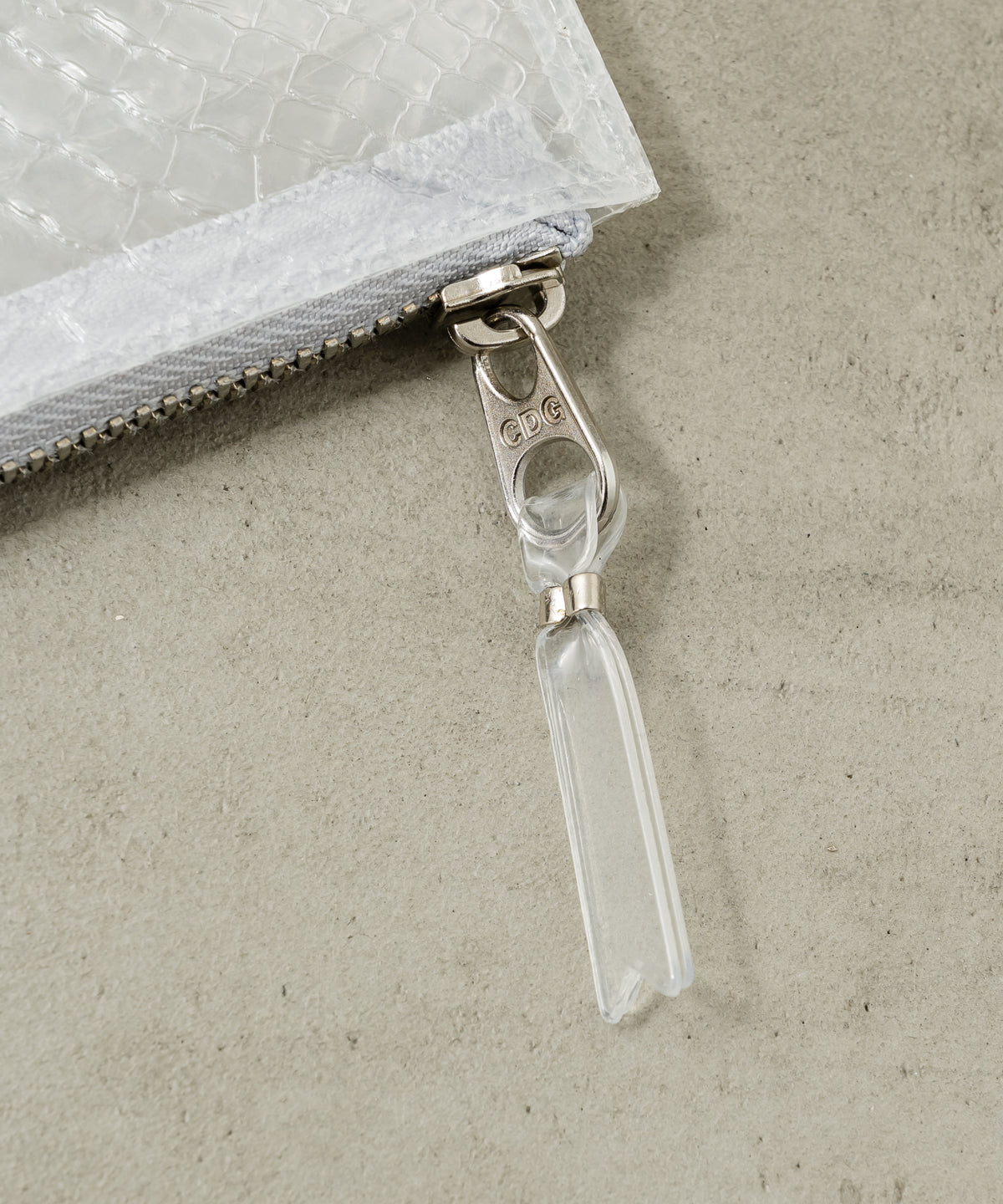 SNAKE TRANSPARENT ZIP POUCH(M)