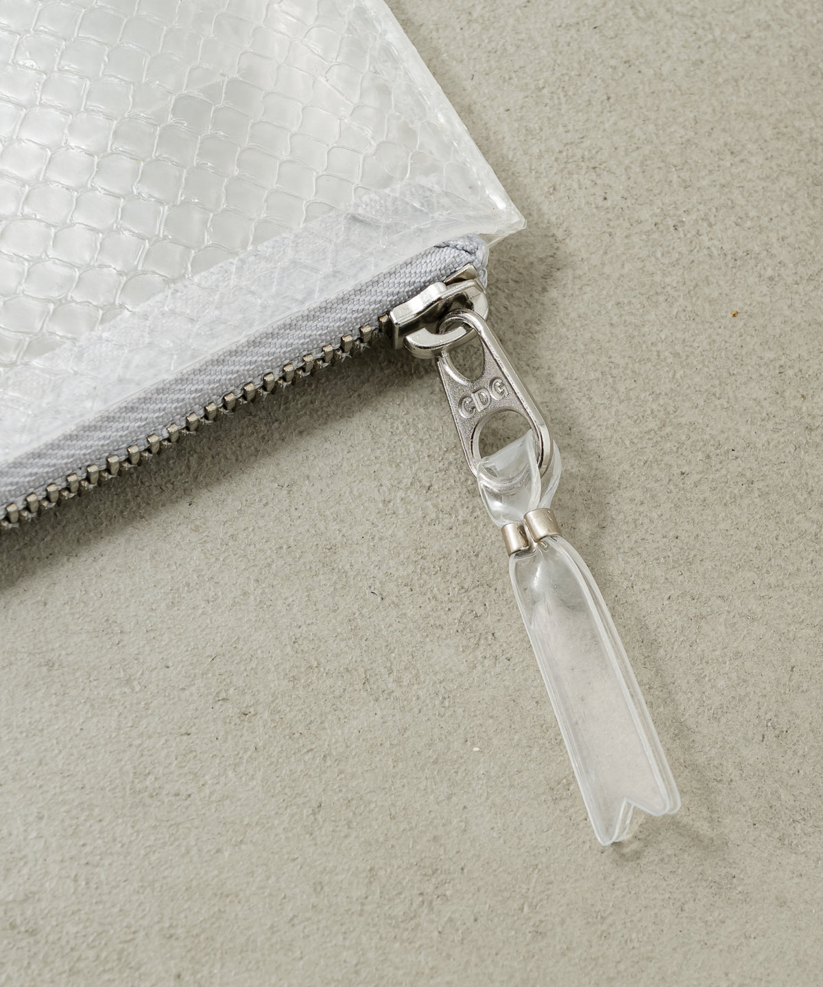 SNAKE TRANSPARENT ZIP POUCH(L)