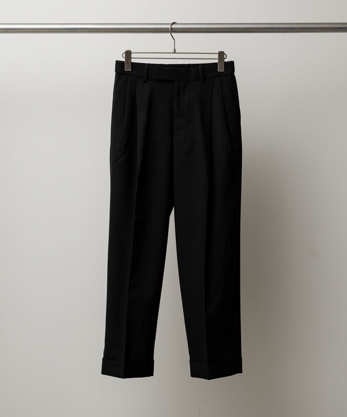 DOUBLE PLEATED SEMI EASY TROUSERS