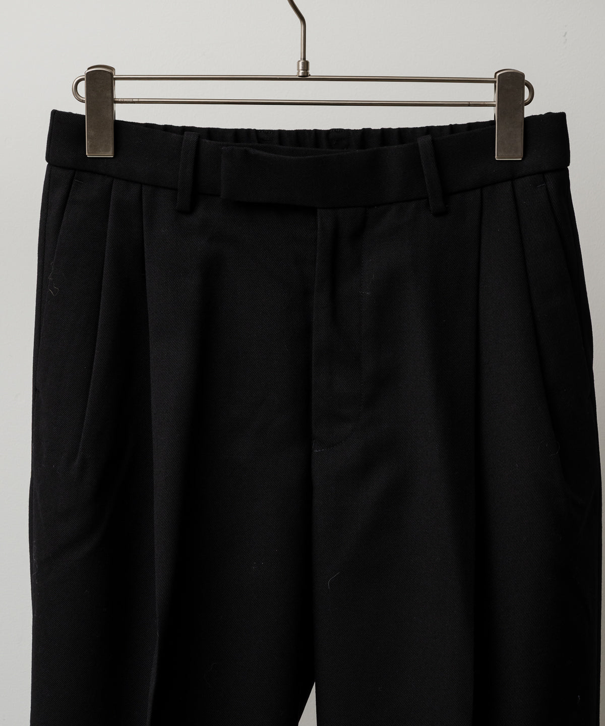 DOUBLE PLEATED SEMI EASY TROUSERS