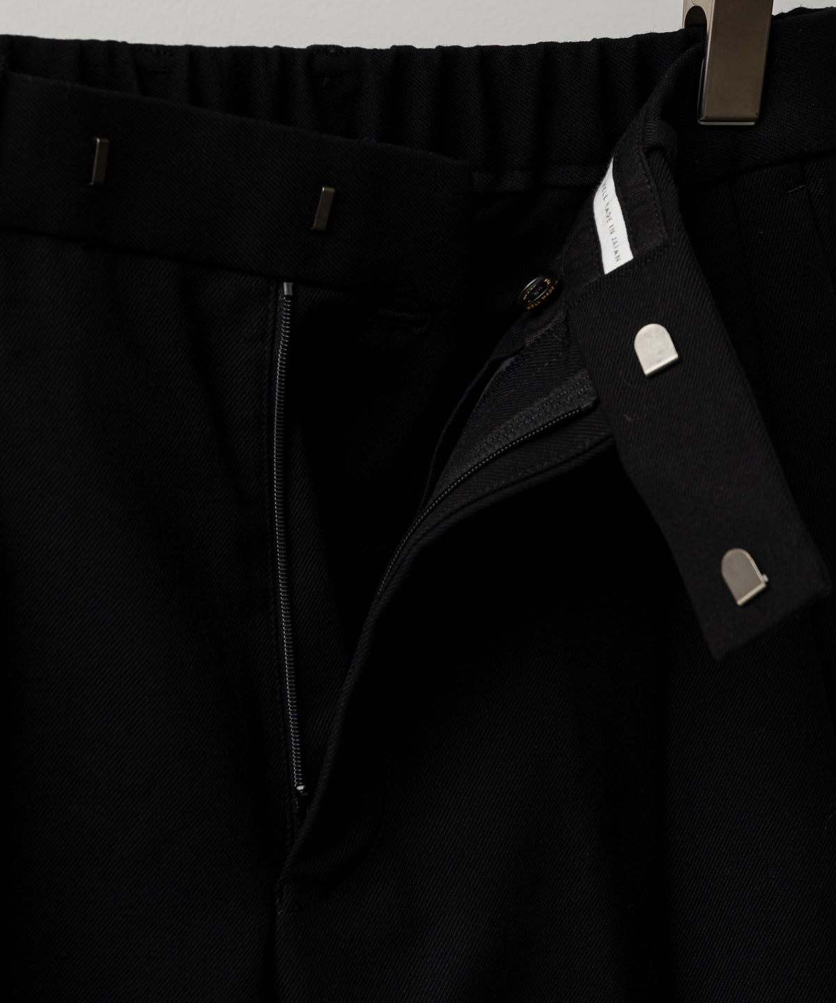 DOUBLE PLEATED SEMI EASY TROUSERS