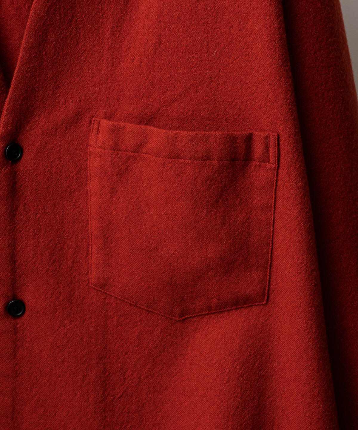 SHRINK WOOL NO-COLLAR TAILORED SHIRT