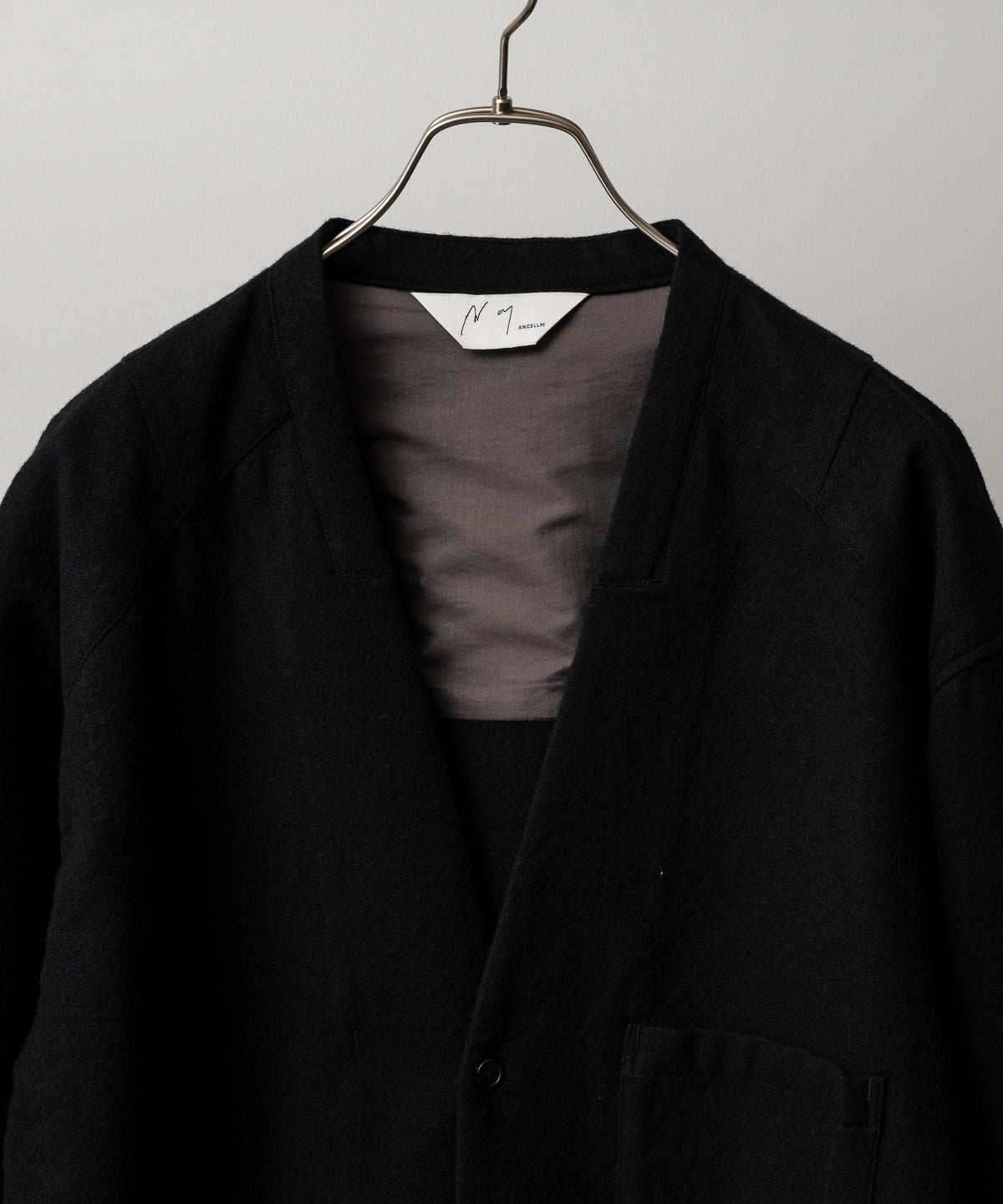 SHRINK WOOL NO-COLLAR TAILORED SHIRT