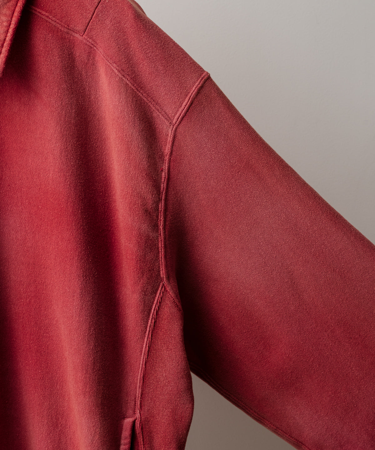 FLEECE-LINED SWEAT PULLOVER
