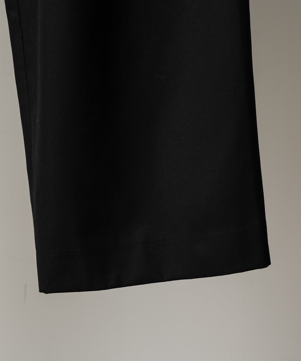 DOUBLE PLEATED EASY TROUSERS