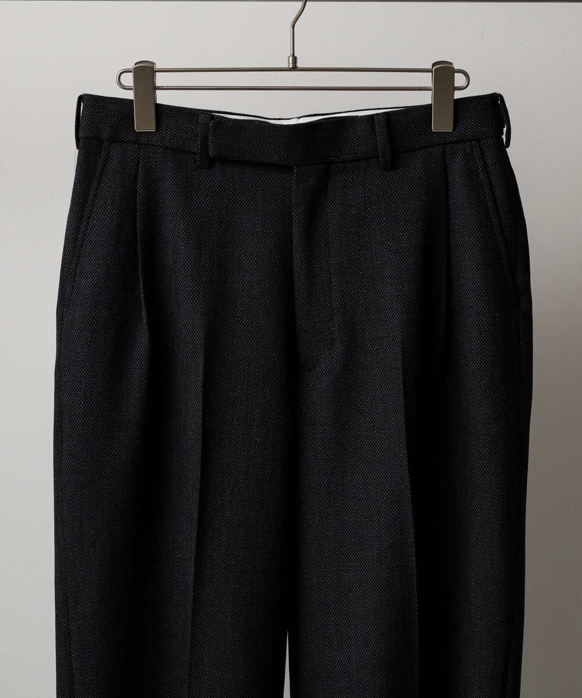 SINGLE PLEAT WIDE TROUSERS