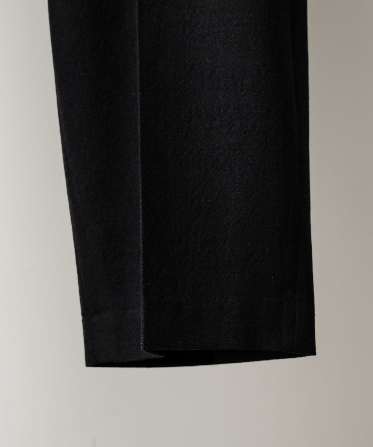 SINGLE PLEAT WIDE TROUSERS
