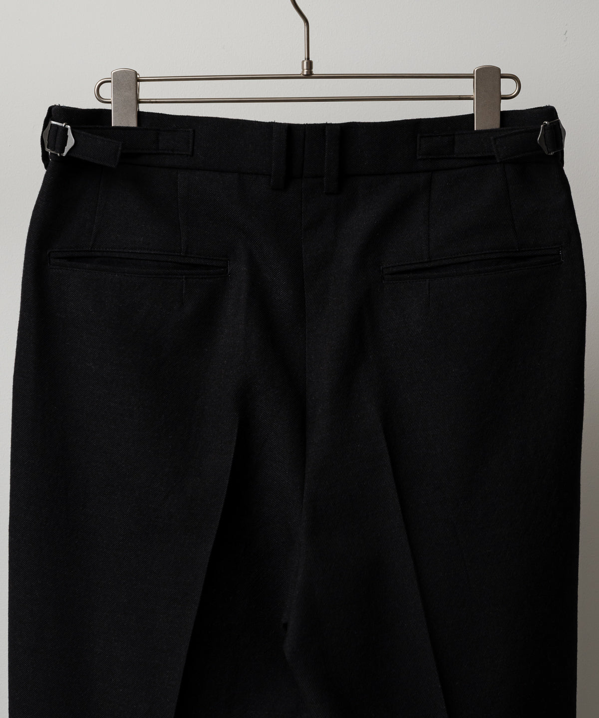 SINGLE PLEAT WIDE TROUSERS