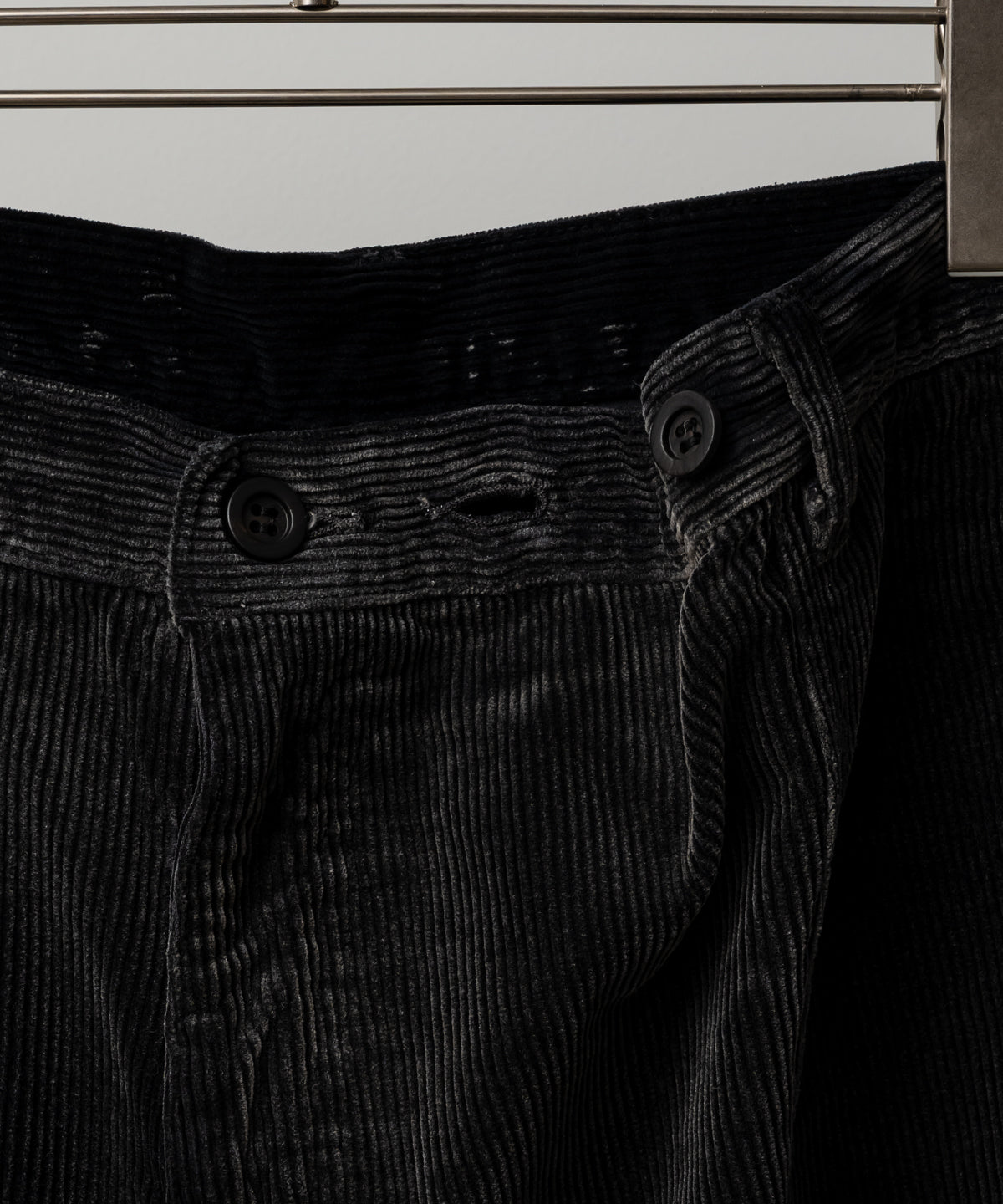 AGING CORDUROY BAKER PANTS