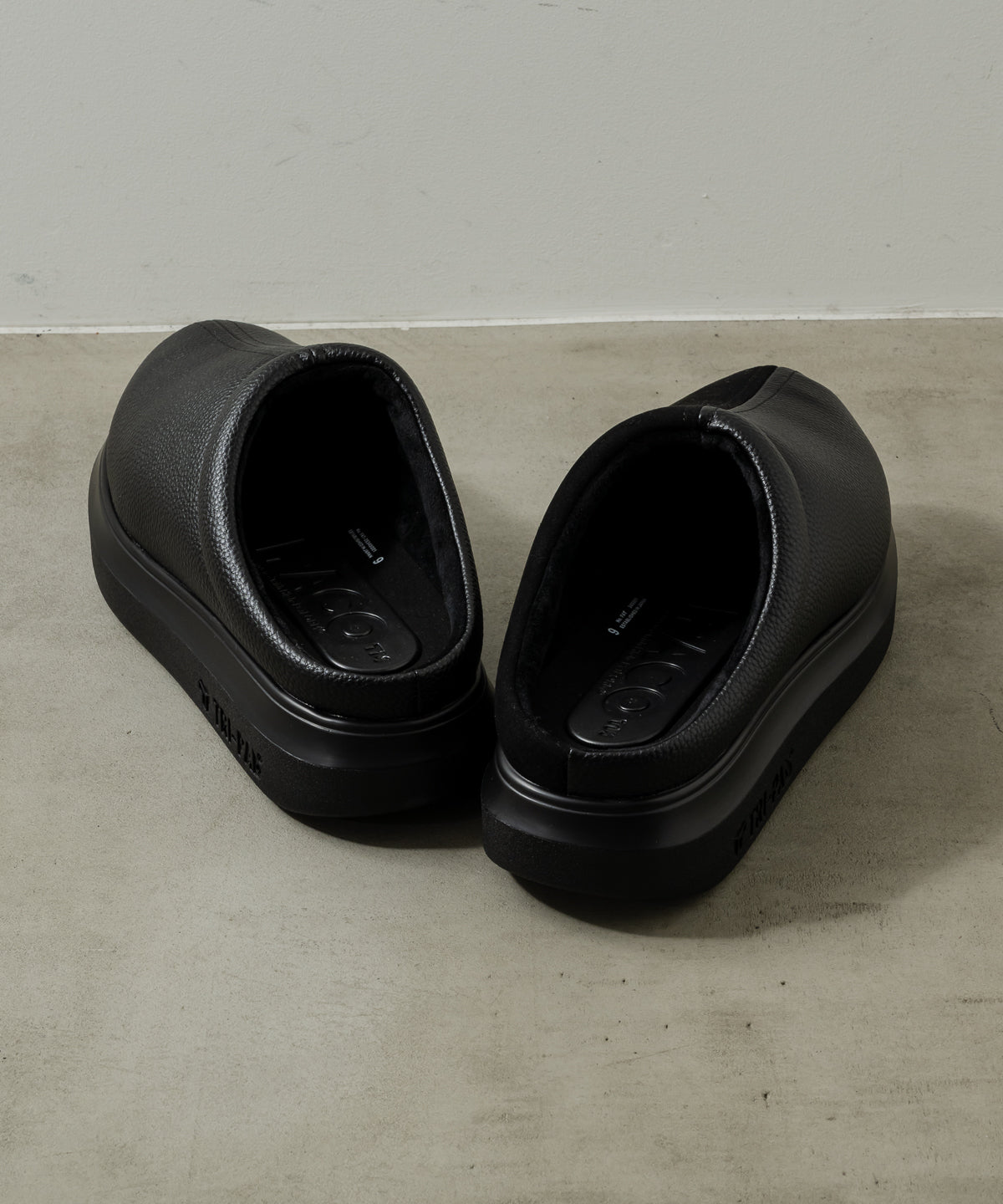 SOFT PAD SANDALS
