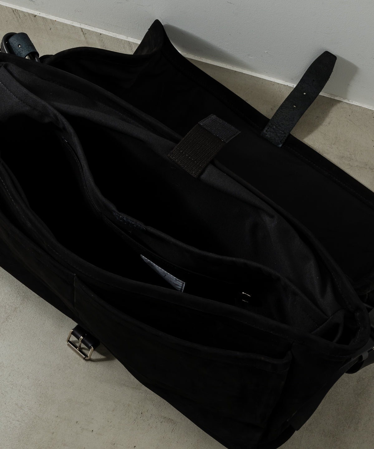 SUEDE SHOULDER BAG