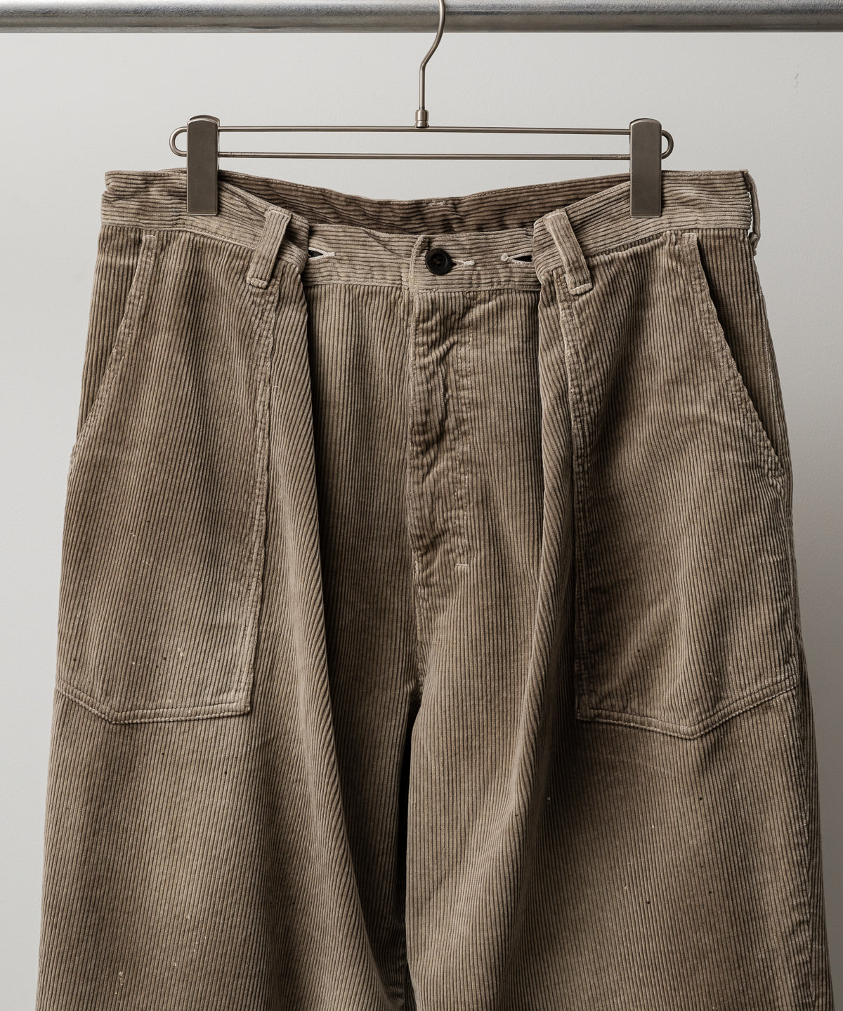 AGING CORDUROY BAKER PANTS
