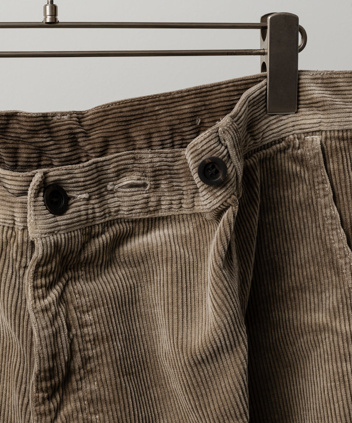 AGING CORDUROY BAKER PANTS
