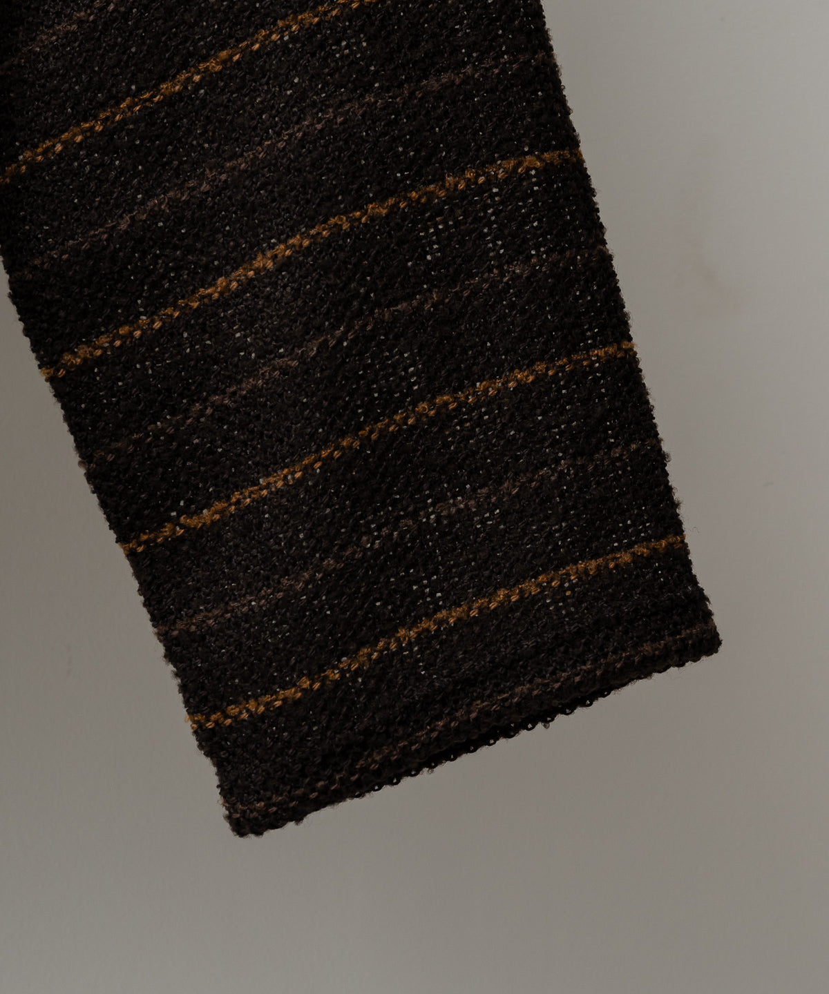 CUT BORDER HOODIE