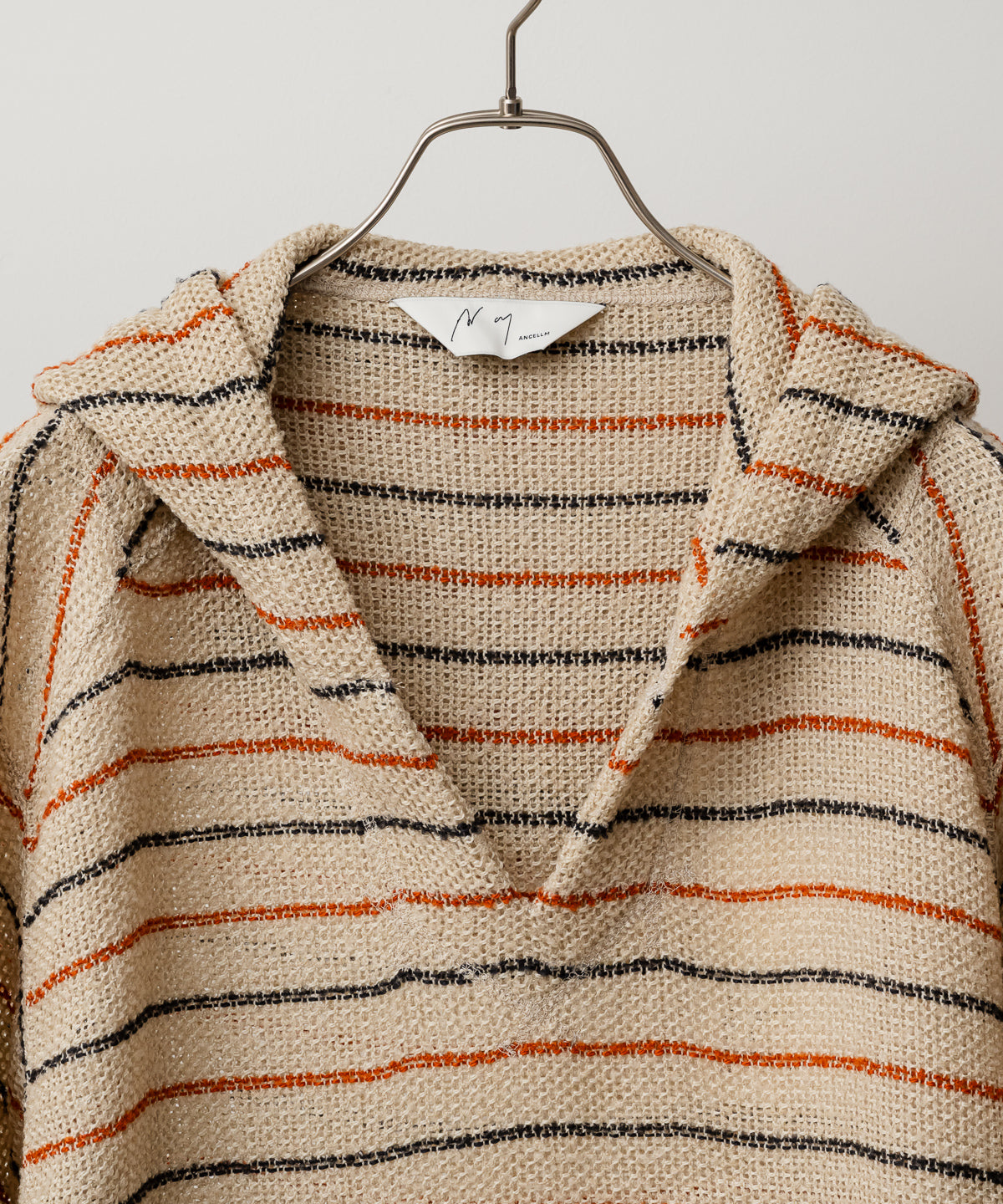 CUT BORDER HOODIE
