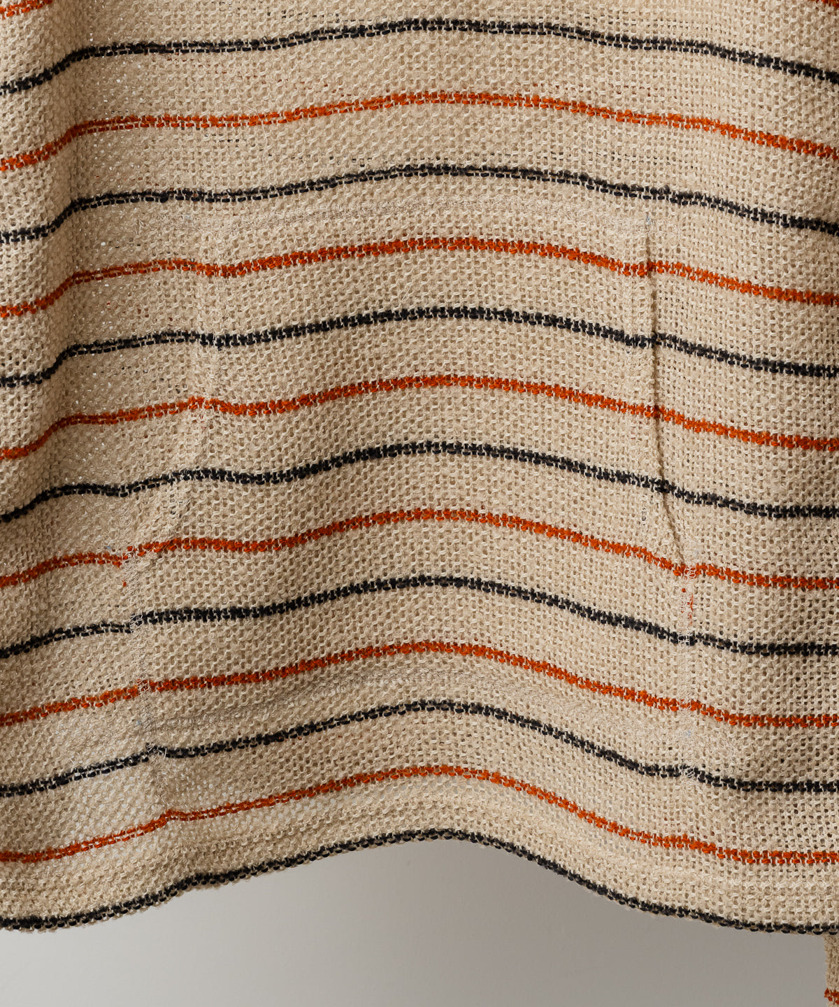 CUT BORDER HOODIE